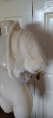 £5 • Buy Ladies Coast Cream Faux Fur Bolero Size M/L