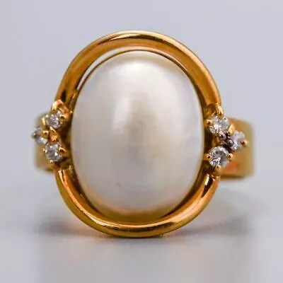 Solid 18K Gold Mabe Pearl Ring With Diamonds Clusters • £660