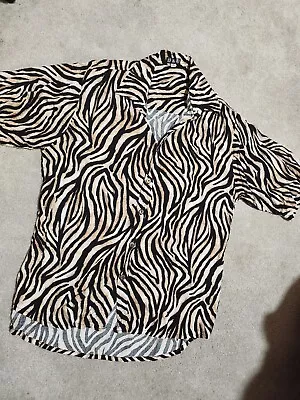 Tiger Print Short Sleeve Button Down • $15