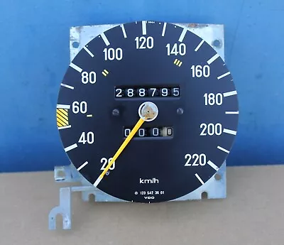 Genuine Mercedes-benz W123 S123 C123 280 Speedometer Gauge 220km/h Europe Oem • $135