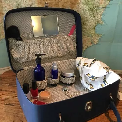 A Fabulous 1960s Vintage Blue Vanity Case Or Overnight Bag. • £24.99