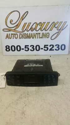 2002 - 2004 Mercedes-Benz C230 C240 C320 C32 - Radio - 2038201086 • $92