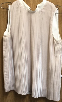 £7 • Buy COS Pleated Peach White Coloured Sleeveless Top Size 34|