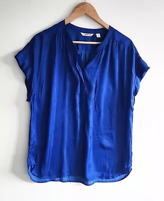 COUNTRY ROAD Size 16 Sapphire Blue Fluid Satin Blouse • $23.50