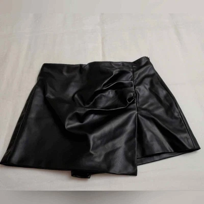 $35 • Buy Zara Faux Leather Black Shorts Draped Ruched Front Reputation Era's Tour Size L