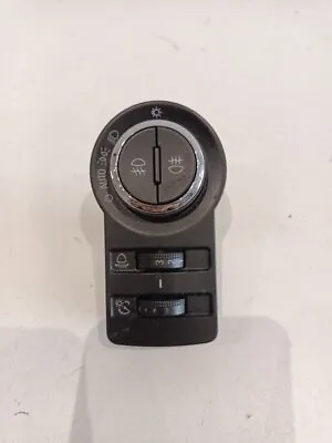 Vauxhall Astra Se Hatchback 5 Door 2009-2015 FOG LIGHT SWITCH 13268694 • £10