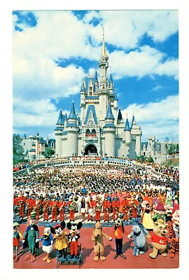 WALT DISNEY WORLD Postcard Cinderella Castle With Mickey Mouse And Friends. C3 • $3.99