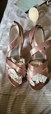 Michaelangelo Pink Mauve Satin Women's Pumps David Bridal Size 8 Heel 4”  • $22.99