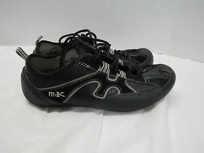 Michelle K Sports Womens Black Walking Shoes Suede Leather Size 6.5 • $30