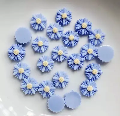 Flower Cabochons 9mm Set Of 20 Blue Daisy Embellishments Resin Flat Backs • £3.40