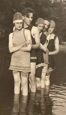 1910s Swimsuits Bathing Suits Beach Fashion Men Women Original Real Photo P11c10 • $9.99
