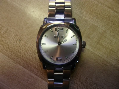 $9.95 • Buy MAN'S RELIC WATCH  MDR# 3241108  VERY NICE DISPLAY WATCH - LOOK AT ALL PIC's