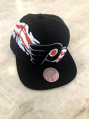 Philadelphia Flyers  Mitchell & Ness Mens  Paintbrush Snapback Baseball Cap • $34