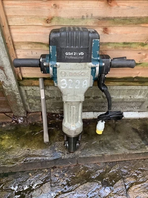 £500 • Buy Bosch GSH 27 VC Demolition Breaker 110v With Chisel # WARRANTY #