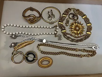 Monet Mixed Jewelry Lot 15 Piece Vintage To Now Brooches Earrings Bracelets • $45.99