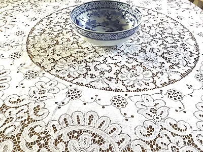 Very Large Vintage Retro Round White Lace Tablecloth 169cms Diameter • £10