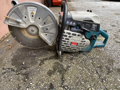 $850 • Buy Makita DPC 7311 Concrete Demo Saw With Blade In Working Order