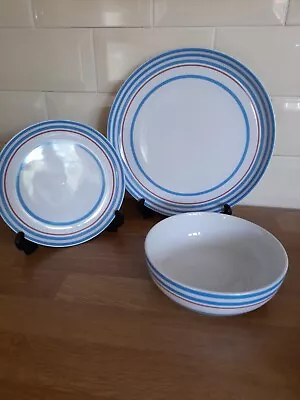 Jamie Oliver Set Of 4  (Queens) Plates & Bowls • £45