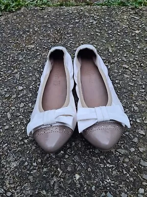 Tamaris Ladies Ballerina Flat Shoes White Soft Leather Taupe Toes Size EU38 UK 5 • £6.99