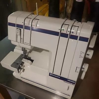 Husqvarna Viking 905 Huskylock Serger Sewing Machine [With Foot Controller] • $299