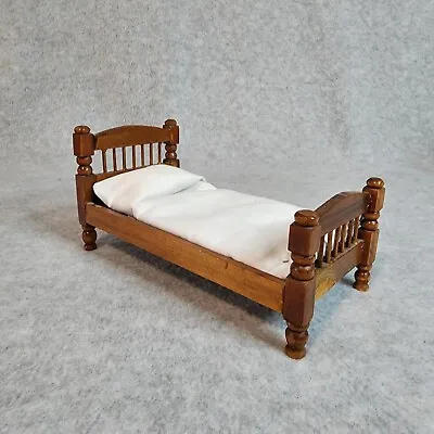 $28 • Buy Vintage Dollhouse Bed Spindle Miniature Wood With Mattress EUC Furniture