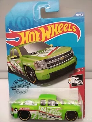 Hot Wheels Mainline - Rescue / Chevy Silverado Pickup - Green - Trackside ER • $24.72