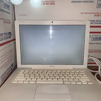 Vintage Apple MacBook 13 Model A1181 • $15