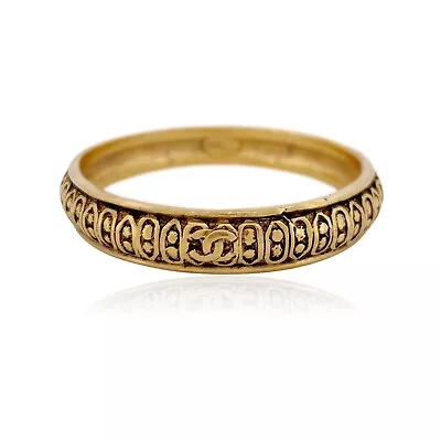 CHANEL VINTAGE 80s GOLD PLATED MEDITERRANEAN STYLE CC LOGO BANGLE • $650