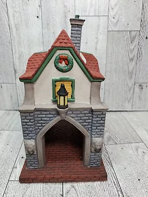 Department 56 Heritage Village Dickens Village Gate House 55301 • $12.99