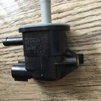 $49.95 • Buy Toyota Duty Vacuum Switch Valve Vapor Purge Solenoid 90910-12276 90910-TC001 OEM