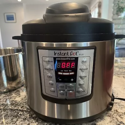 Instant Pot 6-in-1 Multi Use 6 Quart Electric  Cooker WiFi Model  Instapot • $79