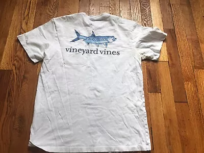 Vineyard Vines T-Shirt Men Size S Short Sleeve Pocket Salmon Logo White Fishing • $10.99
