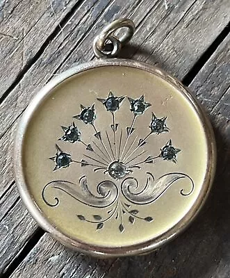 Antique Victorian Mourning Jewelry Etched Floral Photo Hair Locket • $125