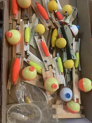 Vintage Lot Wiliamson’s Bearcat Cork Fishing Bobbers Hook & Line South Carolina • $38