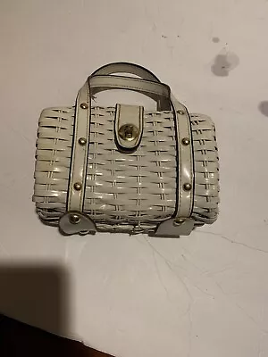 VINTAGE CHILDRENS White Lined Purse W/Turn Lock . Hand Made British Hong  Kong • $28