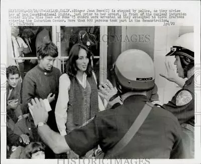 1967 Press Photo Singer Joan Baez Faces Police During Protest In Oakland CA • $17.99
