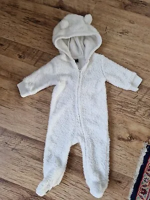 Unisex BabyGap Baby Boy Girl 3-6 Months Winter Snowsuit Pramsuit |  White Furry • £0.99