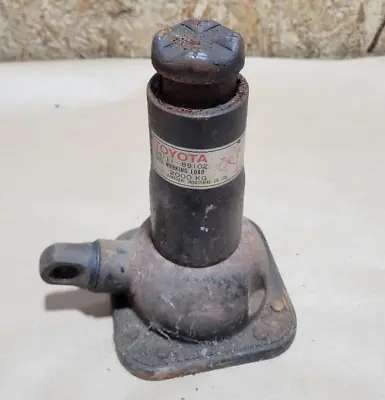 Vintage OEM Toyota 4Runner Pickup Land Cruiser Factory Bottle Jack '84-95 Truck • $59.99