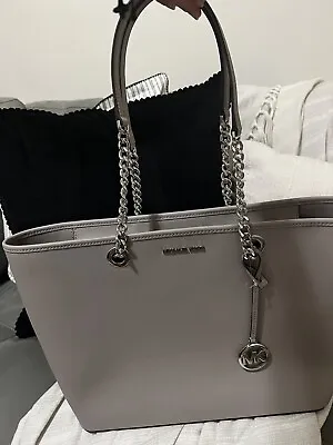 NWT Michael Kors Shania Large EW Chain Saffiano Leather Tote - Pearl Grey • $150