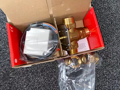 Danfoss Hs3b28 28mm 3 Port Mid-position Valve Complete With Actuator 087n6651 (j • £125