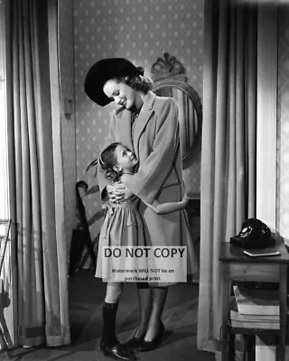 Maureen O'hara In  Miracle On 34th Street  - 8x10 Publicity Photo (zy-011) • $8.87