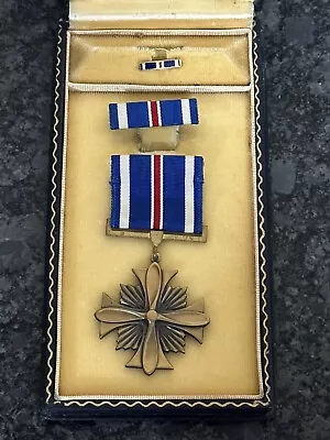 Wwii Army Air Corps Distinguished Flying Cross Medal Ribbon Bar Lapel Case Ww2 • $150
