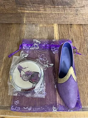 £5.75 • Buy Just The Right Shoe With Compact Mirror.