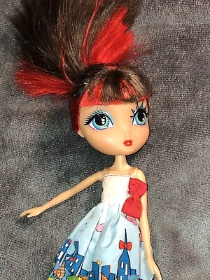 Spin Master 2010 Dee La Dee Da Doll Red Black Hair City Dress 10” • $10.87