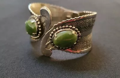 Vintage Mid-Century Modernist Nephrite Bracelet • $30