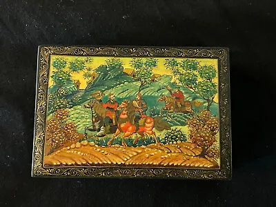 Vintage Hand Painted Lacquer - Trinket / Jewelry Box - Exceptional  Quality • $19.95