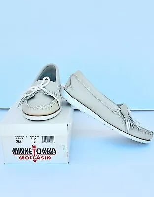 Minnetonka Moccasins  Women's Kilty Loafer Hardsole Size 6 Beige Excellent UC • $29