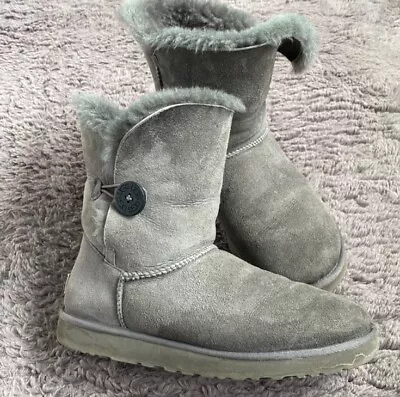 Ugg Women’s Bailey Button Ii - 1016226 Grey - Size 10 • $46.99