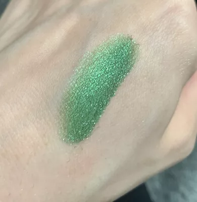 £5 • Buy Mac Pigment In The Shade Emerald Green DISCONTINUED! 0.4g Sample Very Rare Find