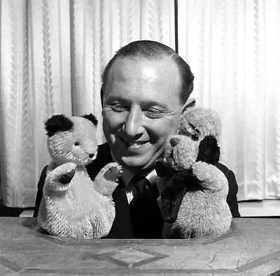 £5.89 • Buy Harry Corbett With His Glove Puppets Sooty And Sweep 1955 OLD PHOTO